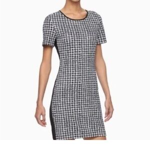 Reed Scuba Dress Size M Black White Geometric Sheath Short Sleeve Zip Up NWOT